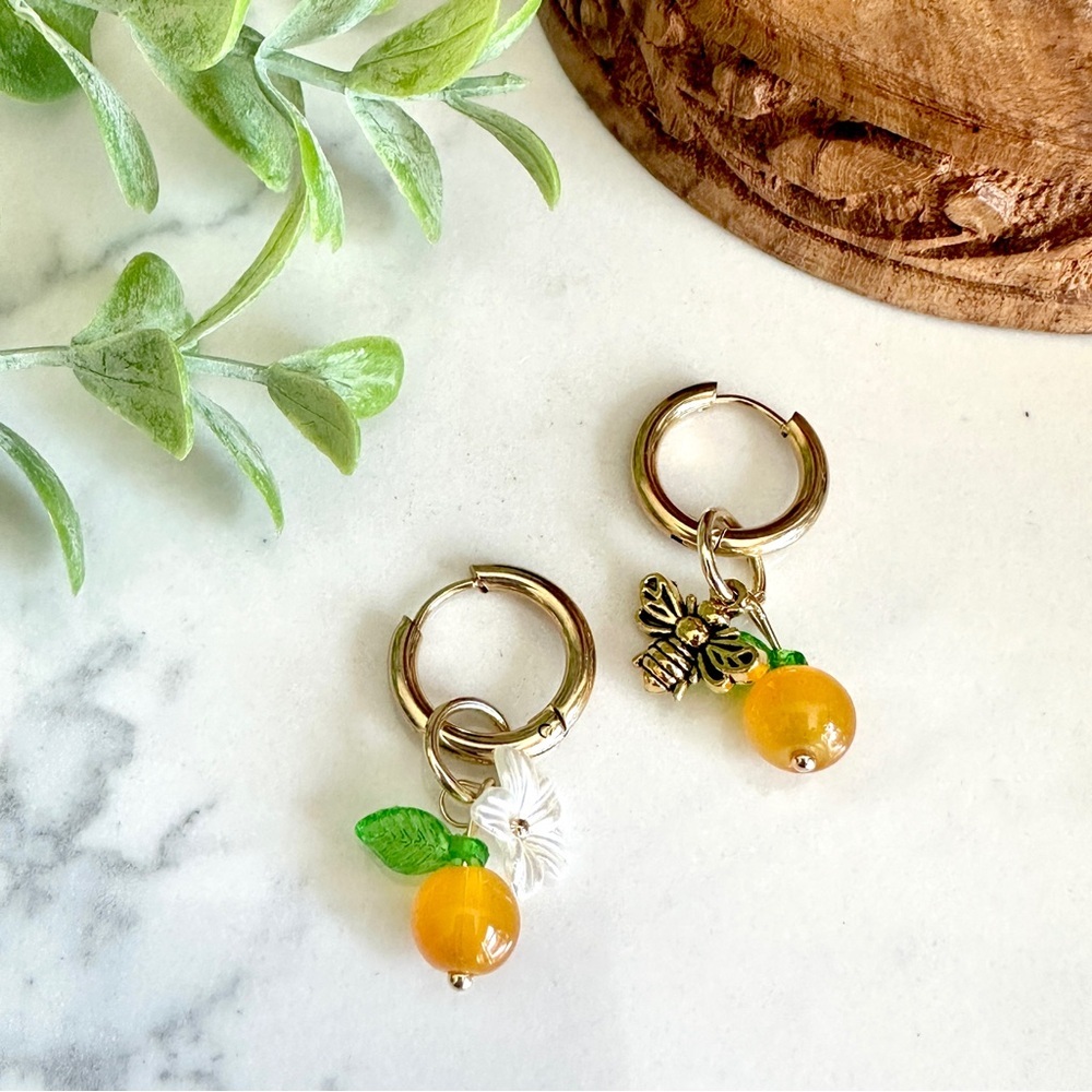 2/$30🌵 Orange Fruit White Flower Blossom Bee Charm Earrings Gold Huggie NEW